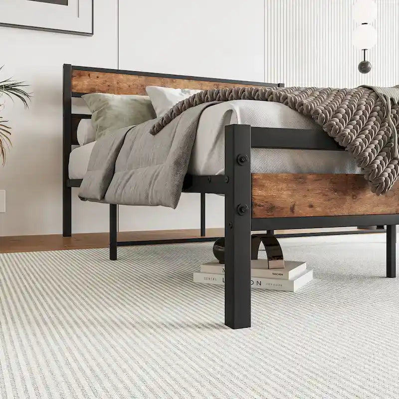 Lit en métal noir et bois rustique, taille standard